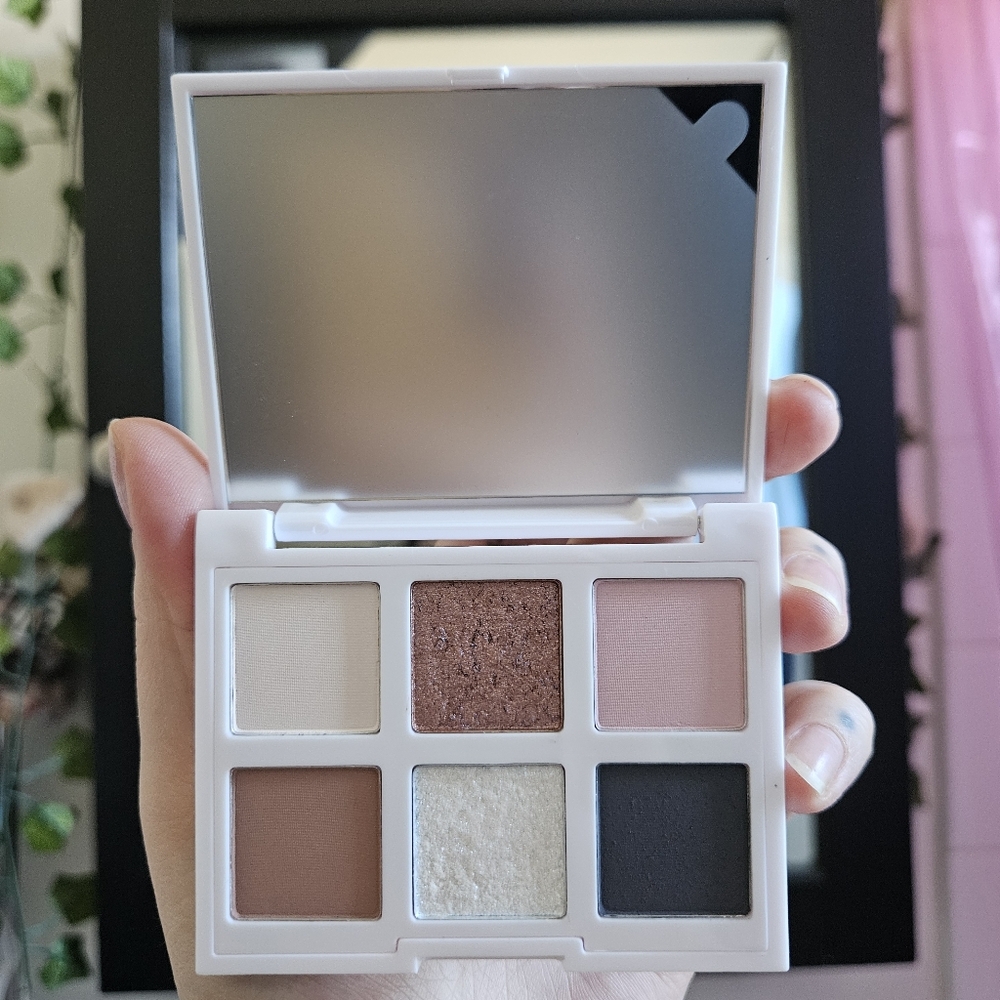 🟣BOGO Lithe Astral Eyeshadow Palette